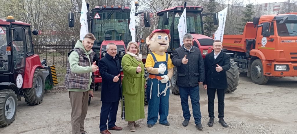 Единый день открытых дверей на площадке сыктывкарского автомеханического техникума.