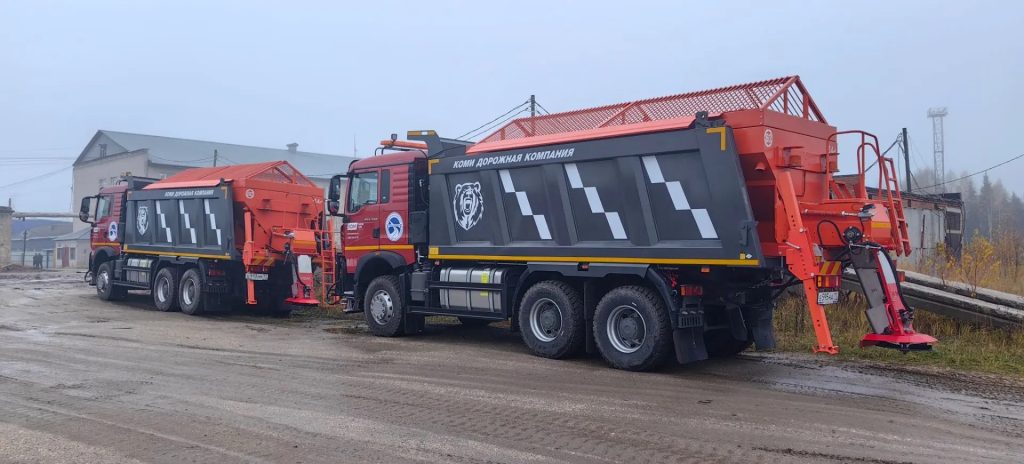 Автопарк АО «КДК» пополнился новой спецтехникой для работы в сложных погодных условиях